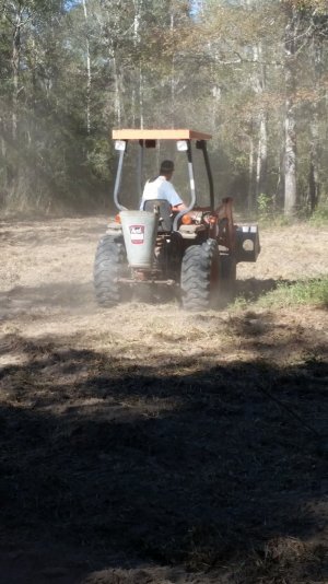 Herd spreader on L35.jpg