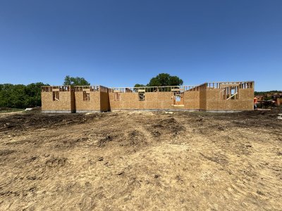 sheeting on house.jpg